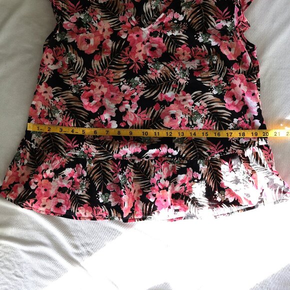 Size M - Northern Reflections - Peplum Sleeveless Top -  Floral - Picture 8 of 14